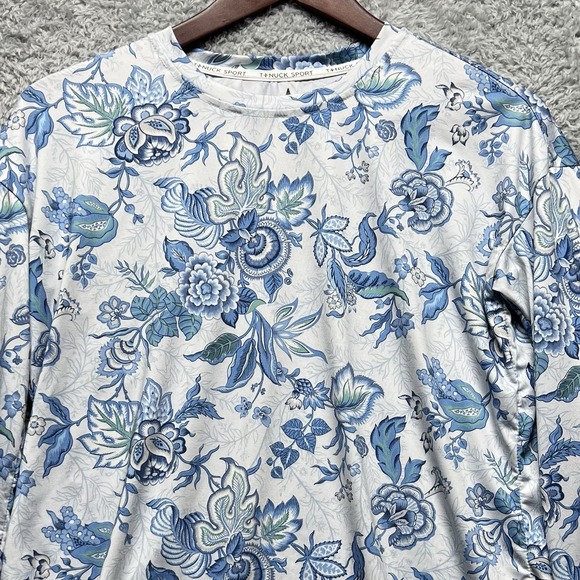 Tuckernuck Top Womens XS Blue White TNuck Sport Heirloom Floral Ryan Boyfriend - Picture 2 of 11